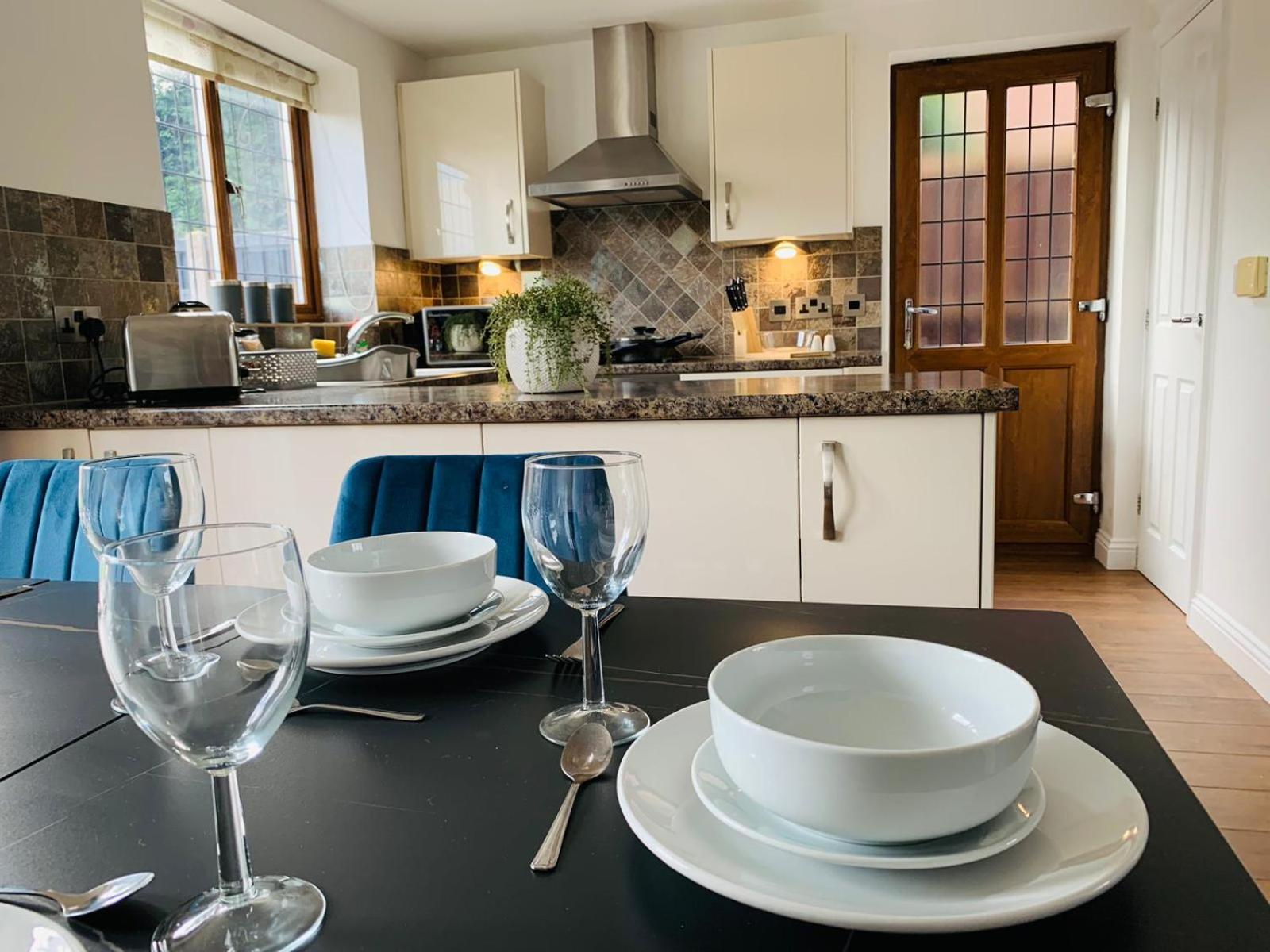 3Br House Ossett-Wakefield, Free Parking 3 Cars Wi Fi Long Stays Eksteriør bilde